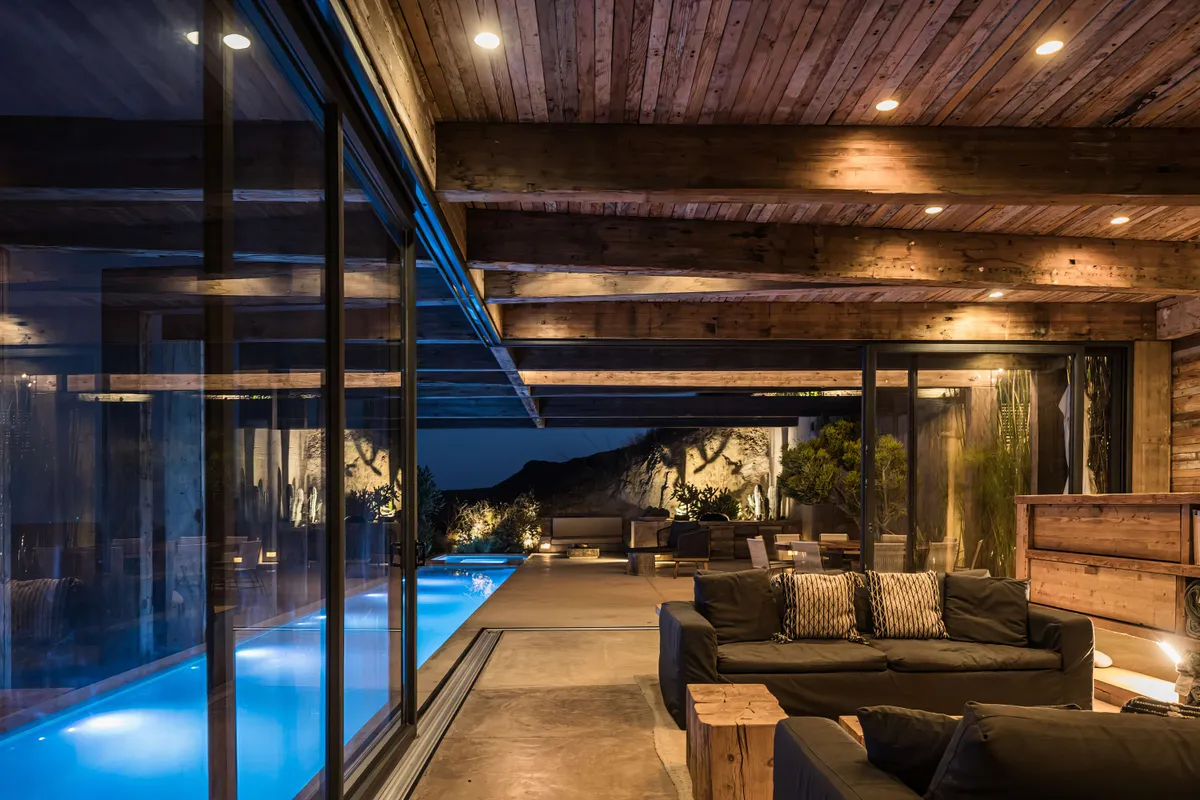 Wander Ensenada Hillside