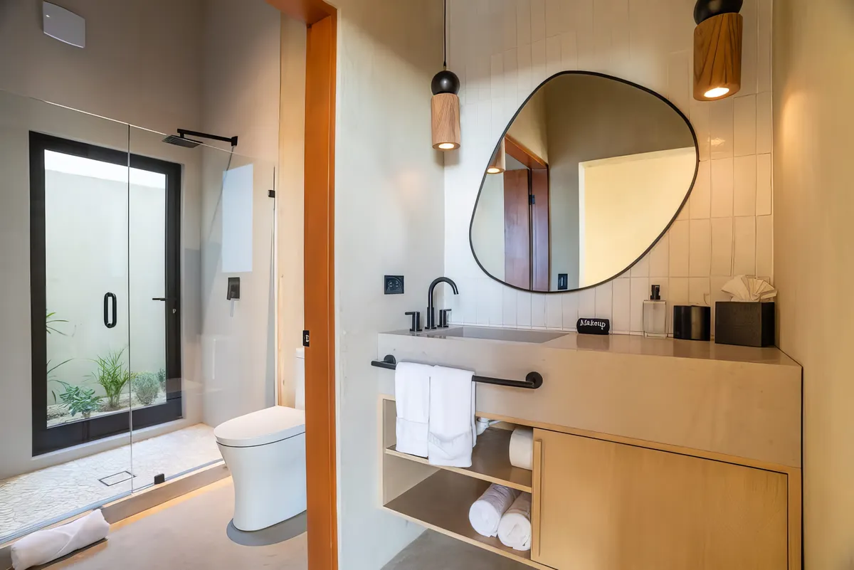 Wander Guadalupe Modern