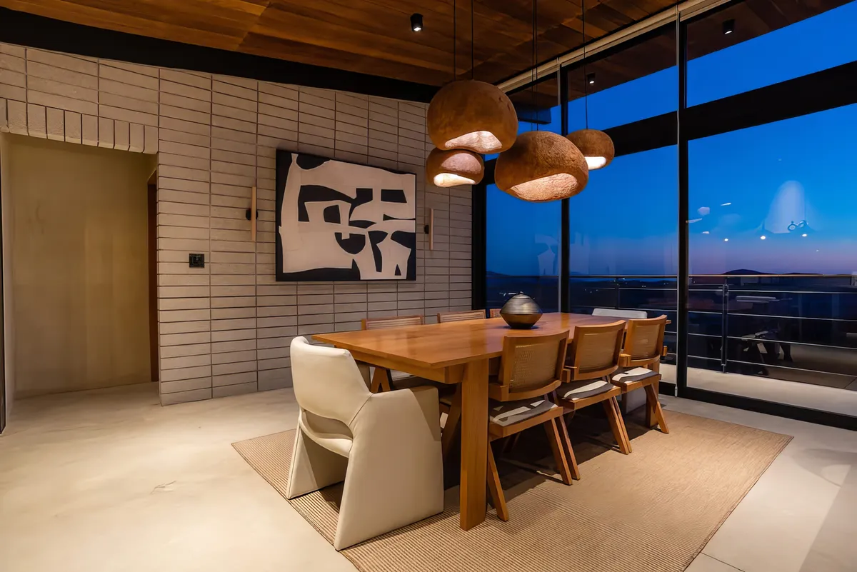 Wander Guadalupe Modern