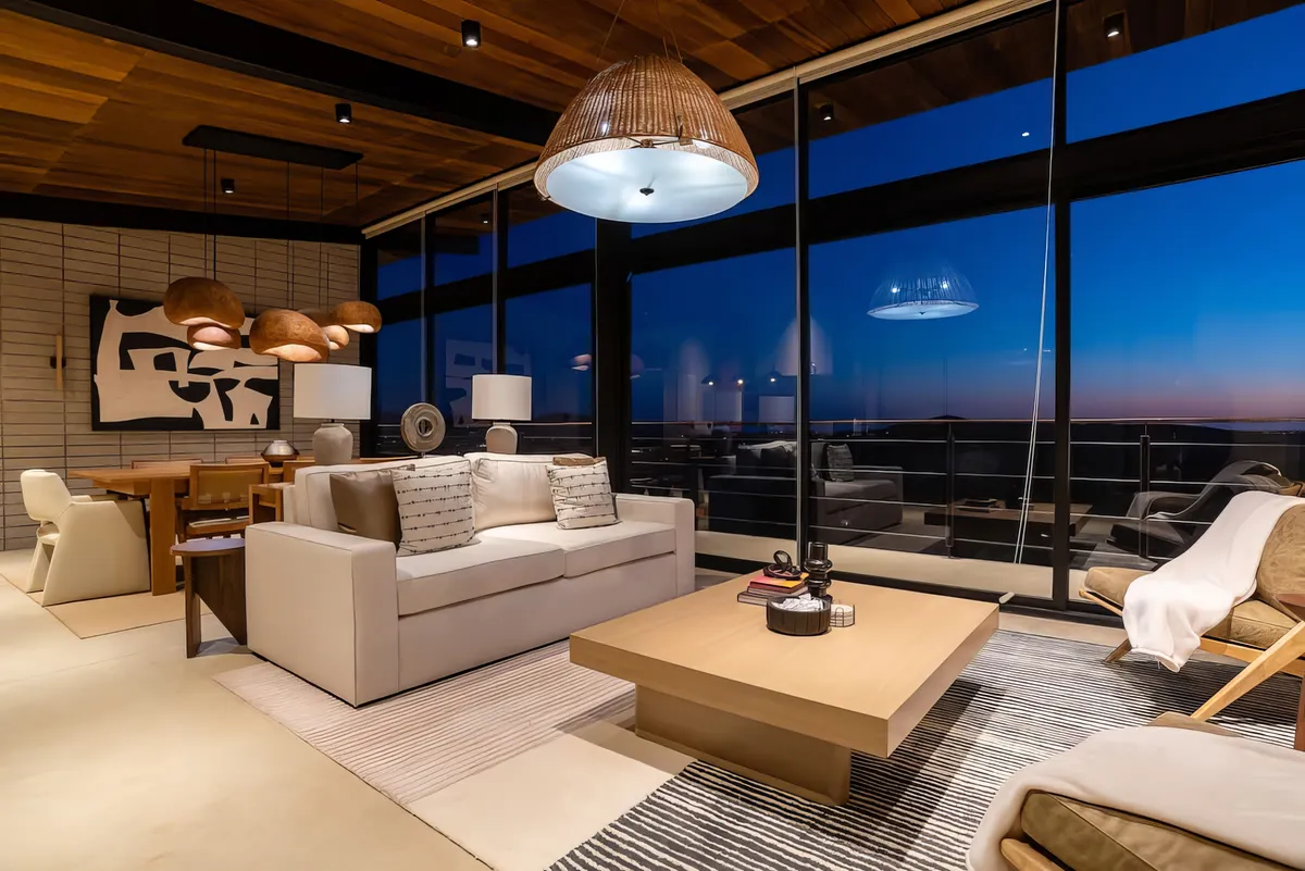 Wander Guadalupe Modern