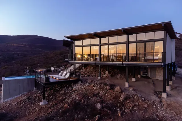 Wander Guadalupe Modern