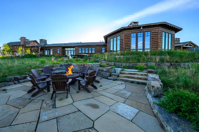 Wander Yellowstone Summit #2