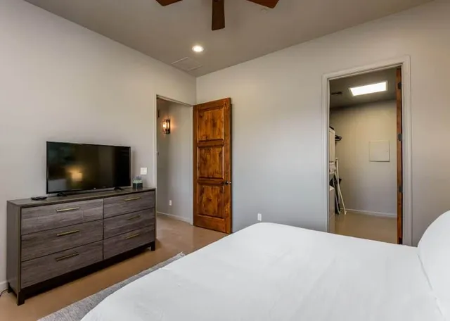 Bedroom 5 image