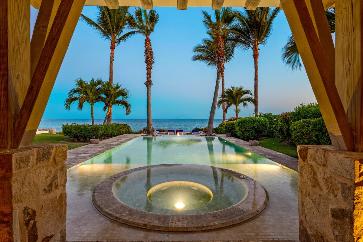 Wander Cabo Panorama