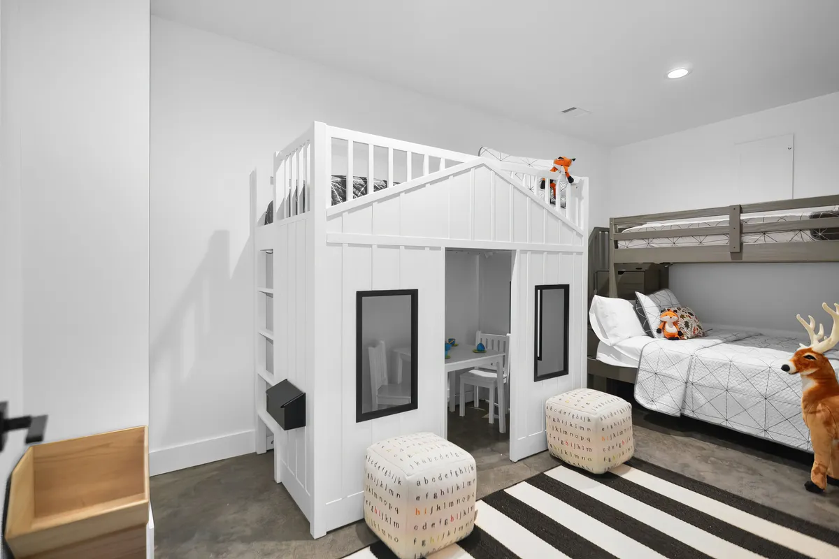 Bedroom 5 image