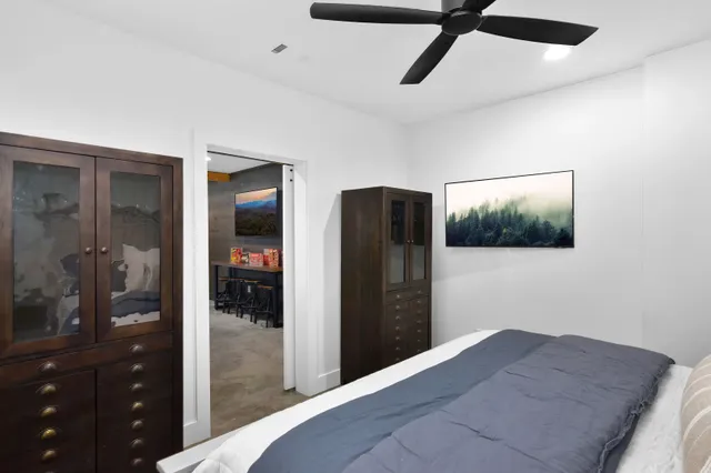 Bedroom 4 image 1
