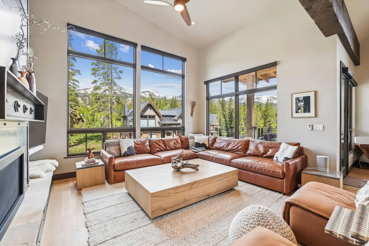 Wander Breckenridge Chateau