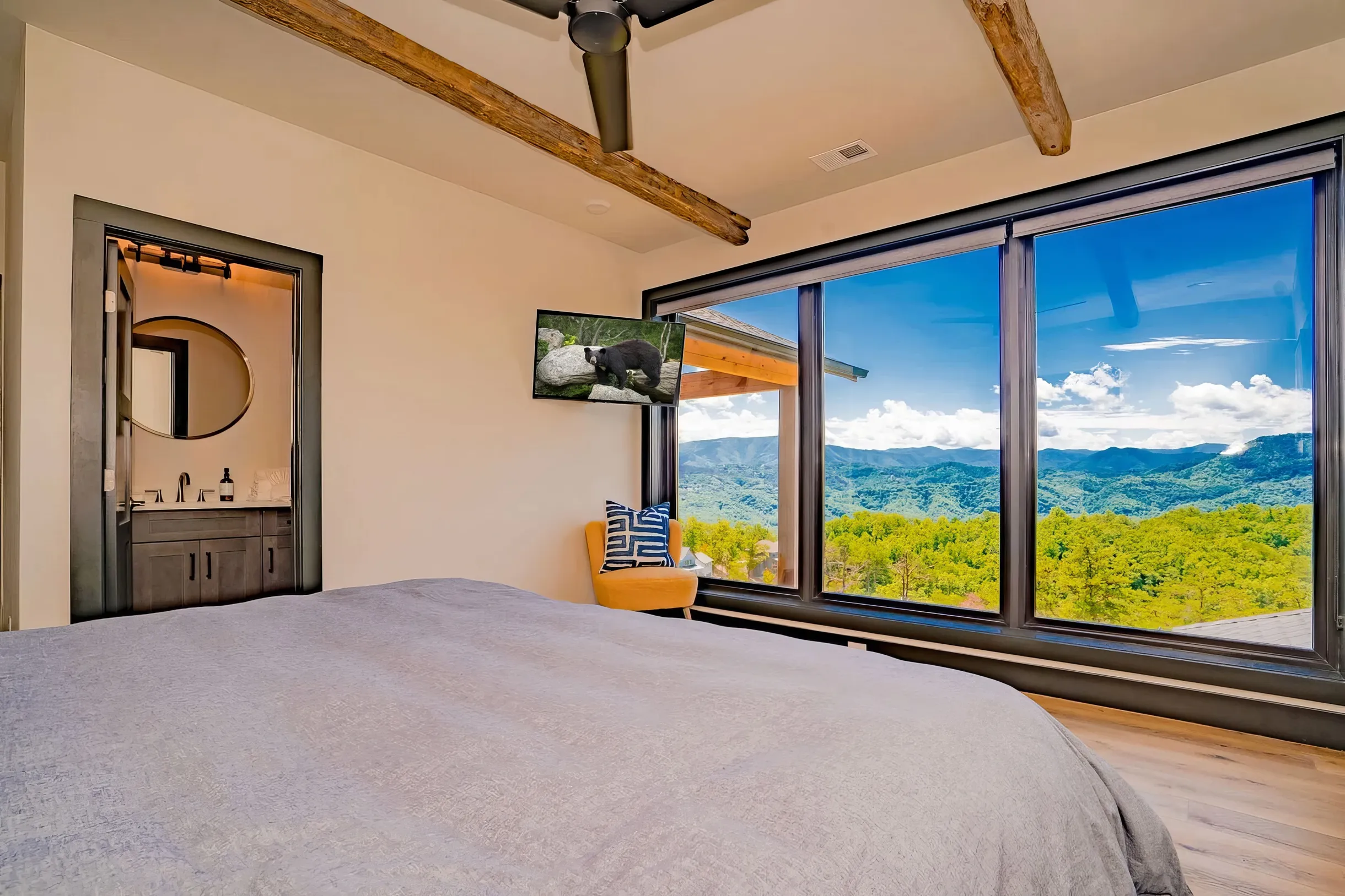 Wander Smoky Panorama #25