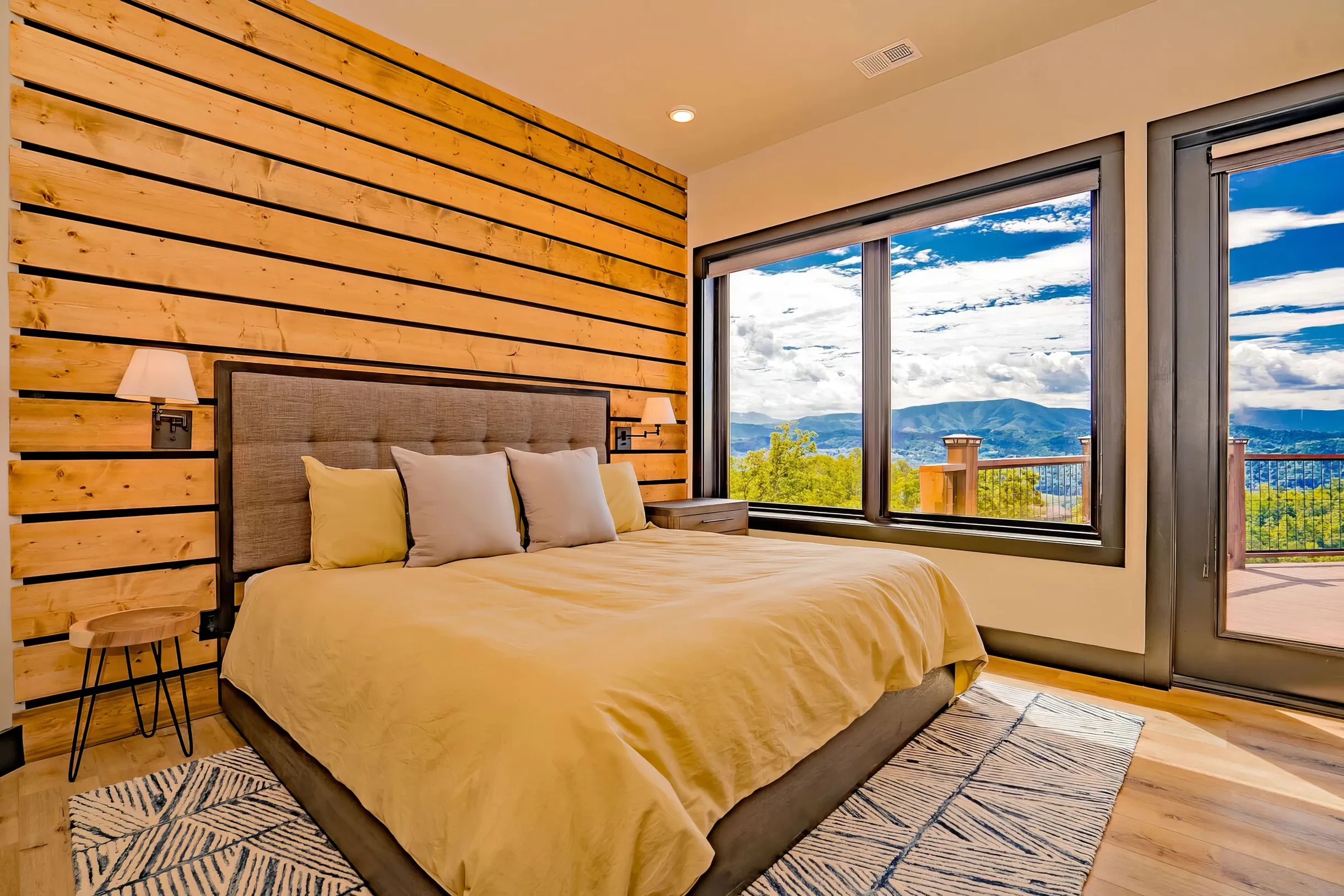 Wander Smoky Panorama #10