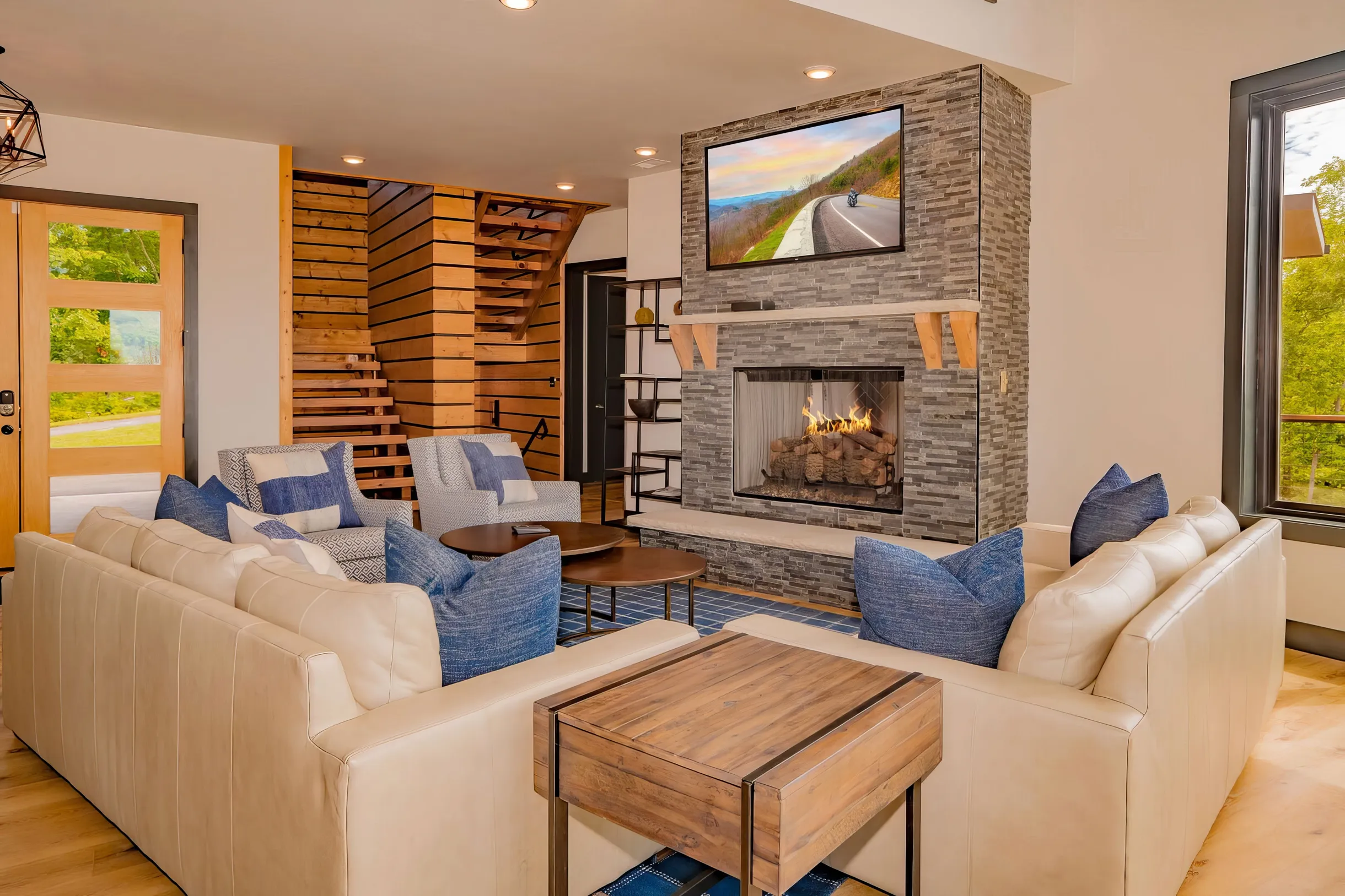 Wander Smoky Panorama #16