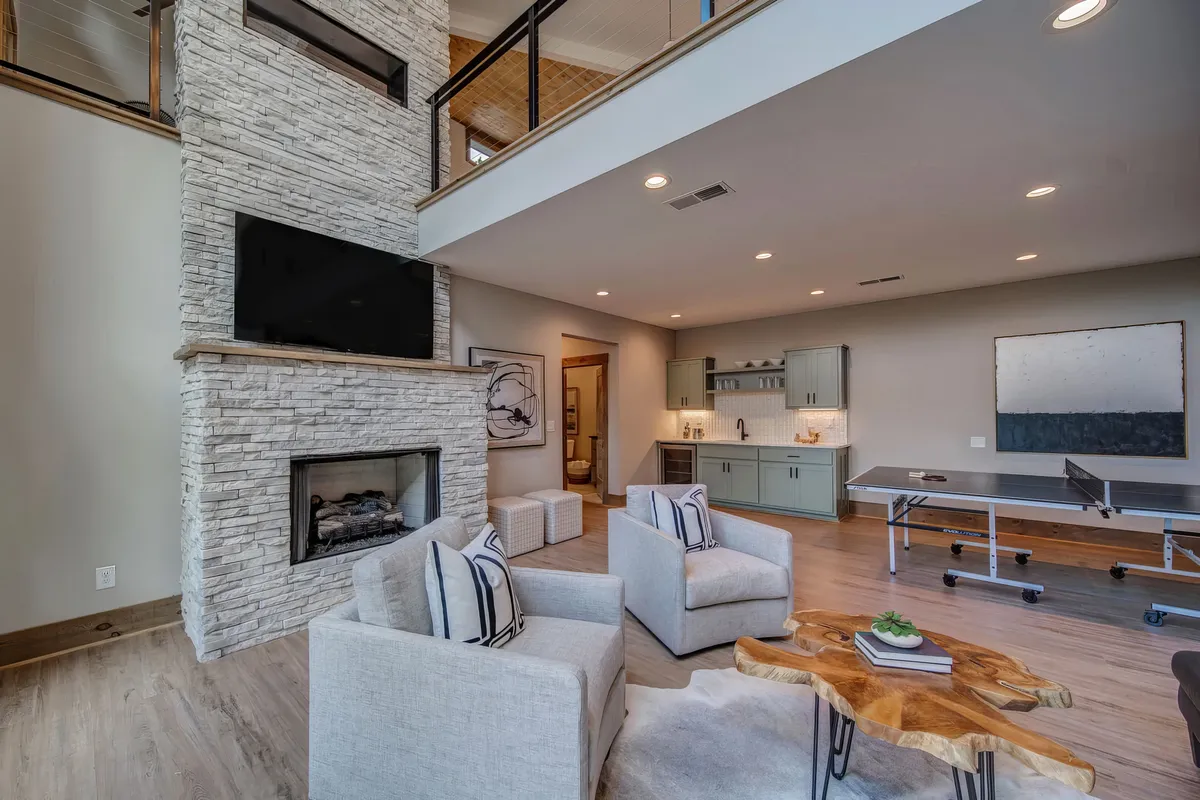 Wander Blue Ridge Grace