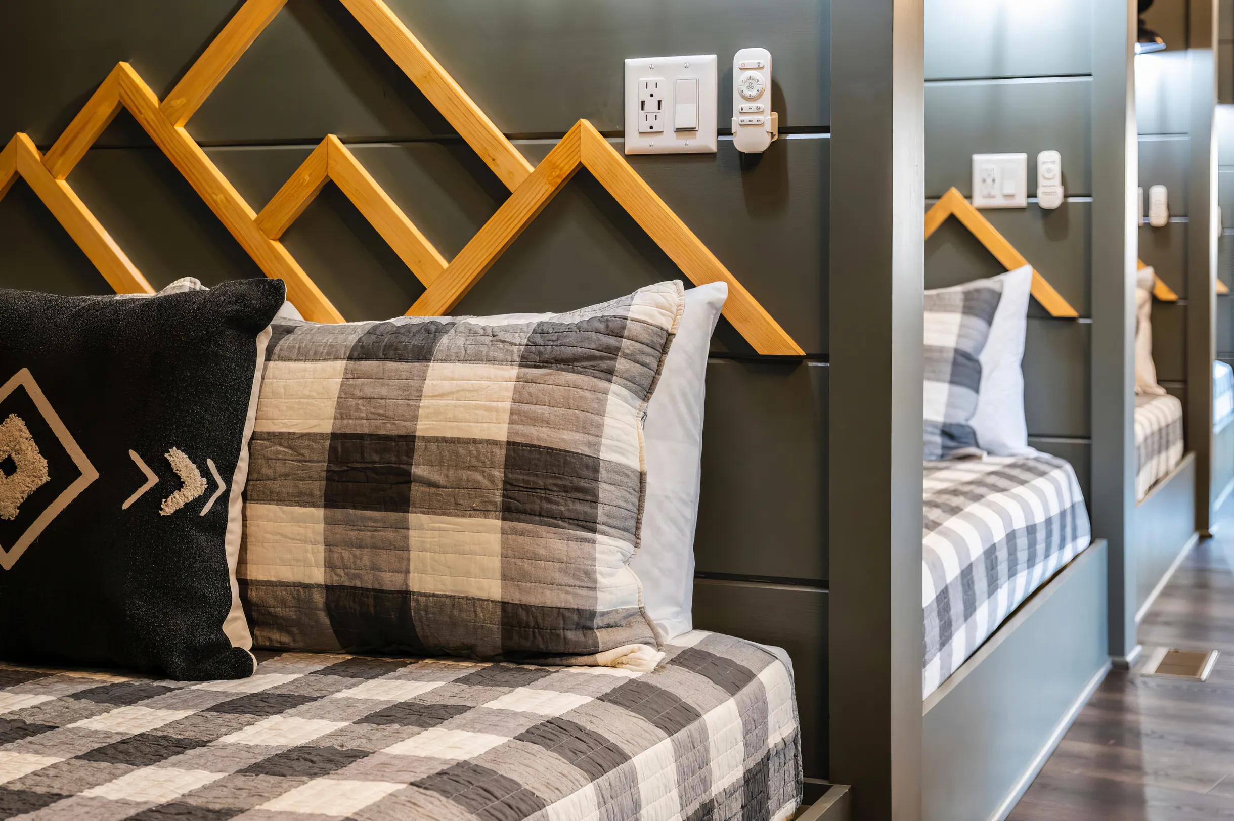 Wander Smoky Heights #37