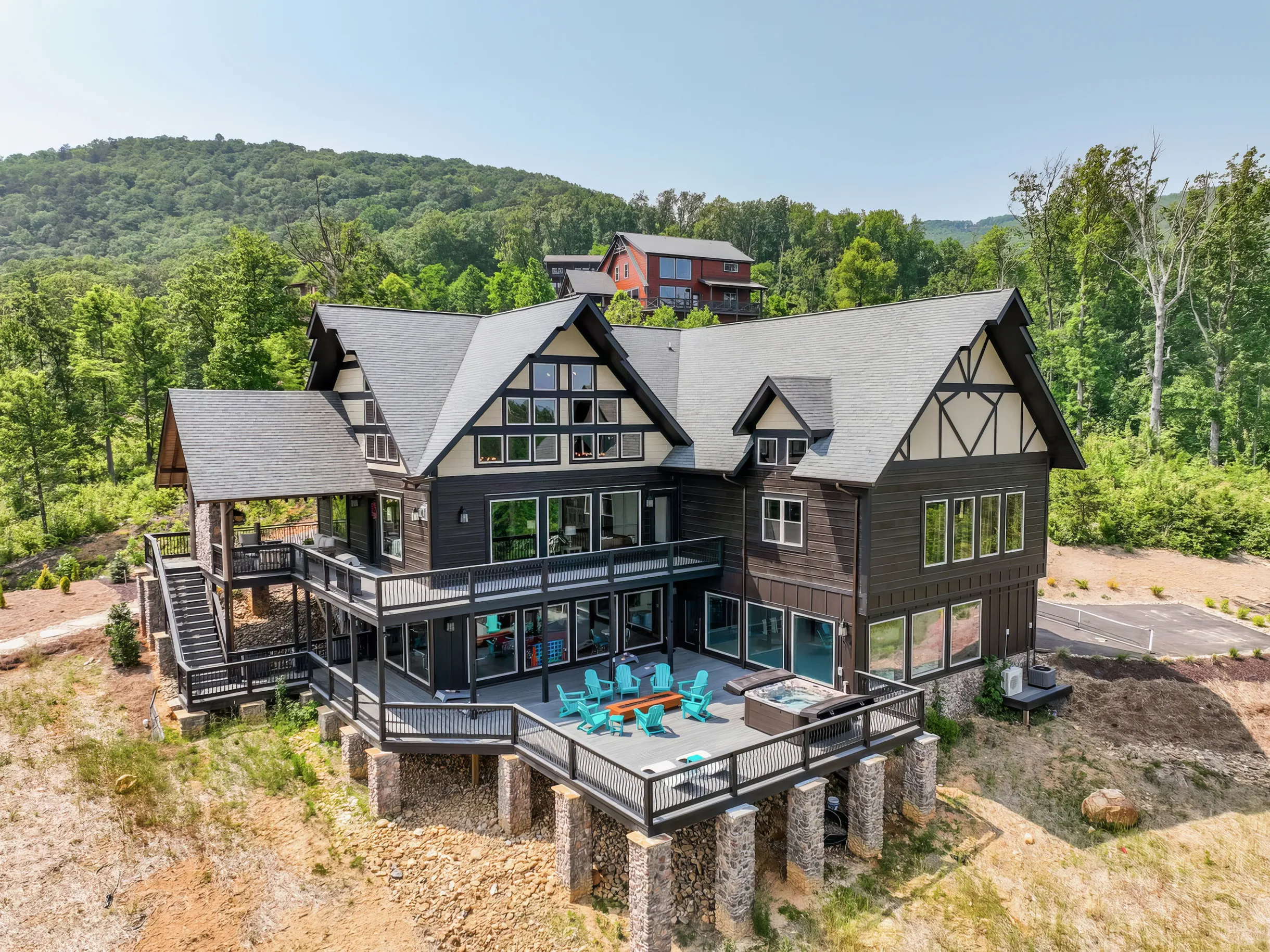 Wander Smoky Lodge #57