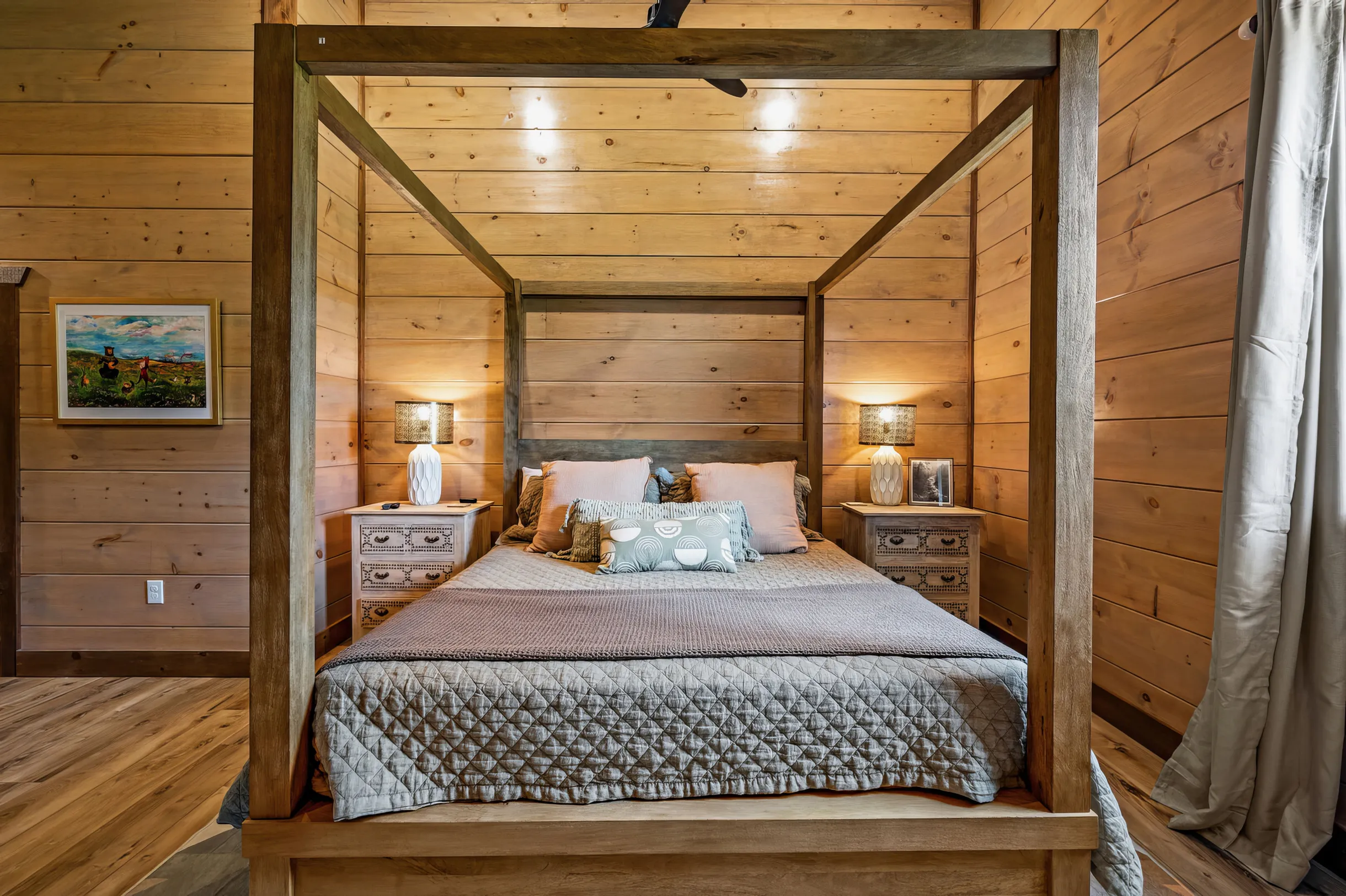 Wander Smoky Lodge #28