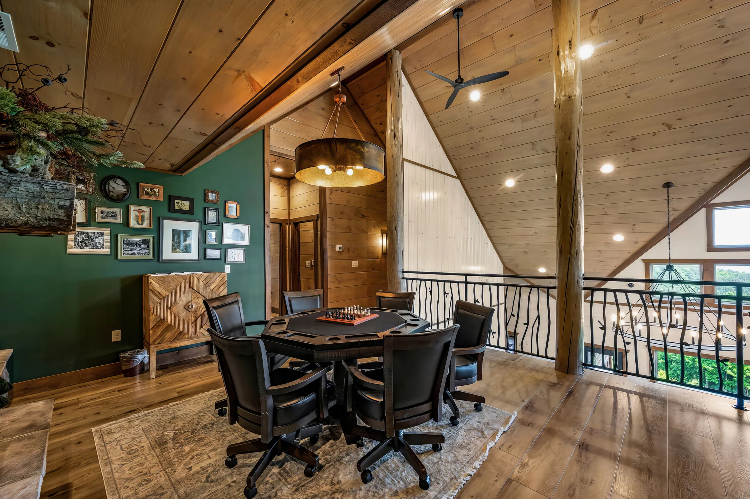 Wander Smoky Lodge #29