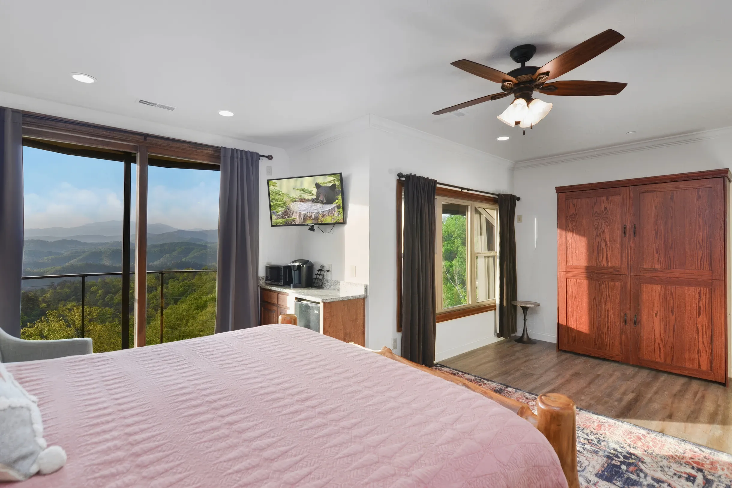 Wander Smoky Bluff #37