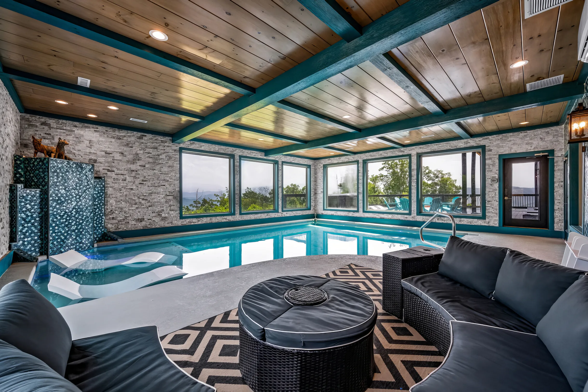 Wander Smoky Lodge #11