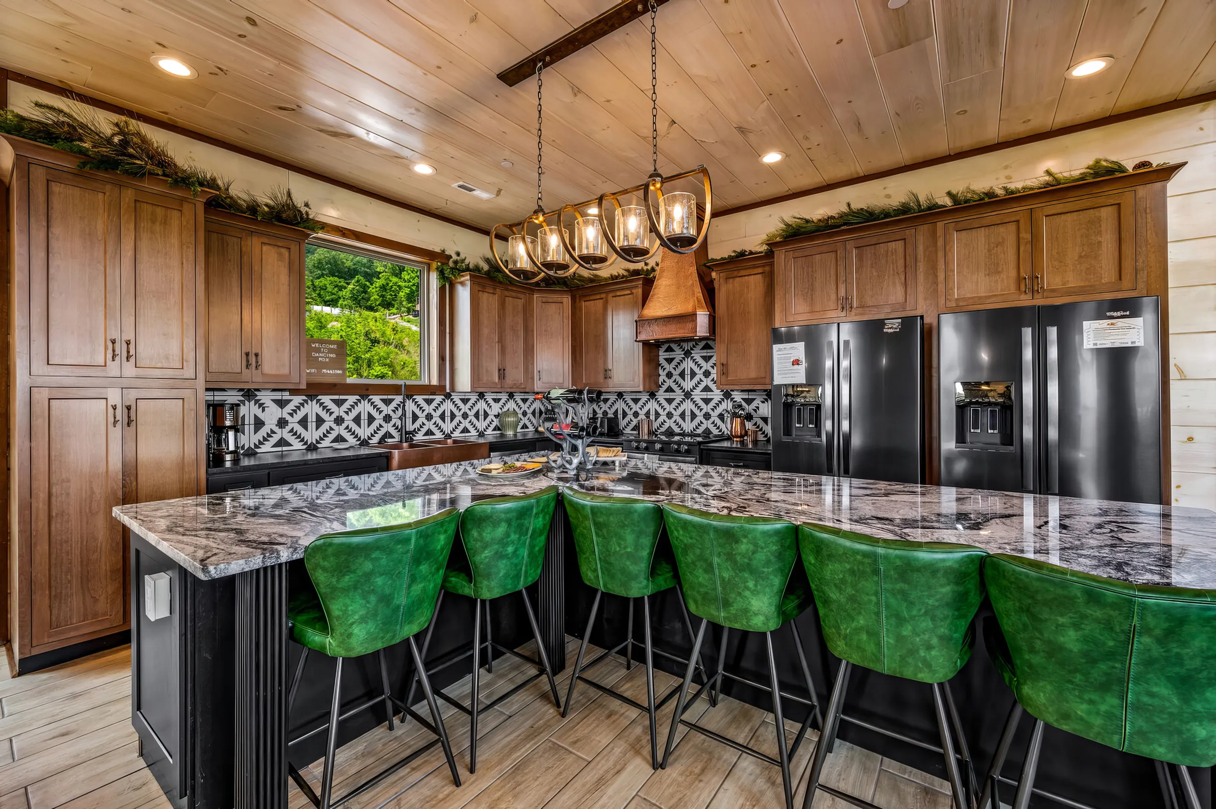 Wander Smoky Lodge #18