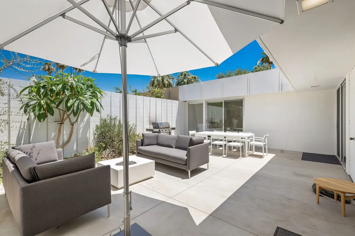 Wander Palm Desert Retreat