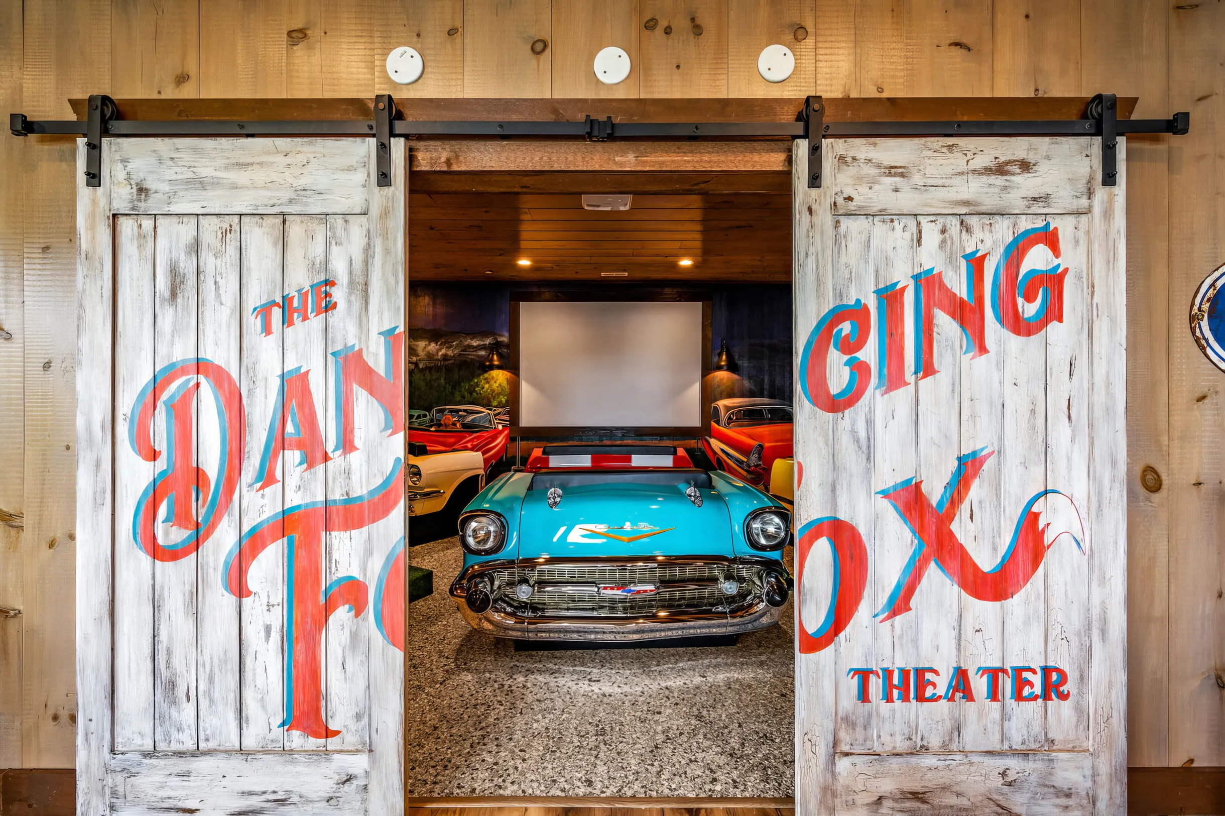 Wander Smoky Lodge #24