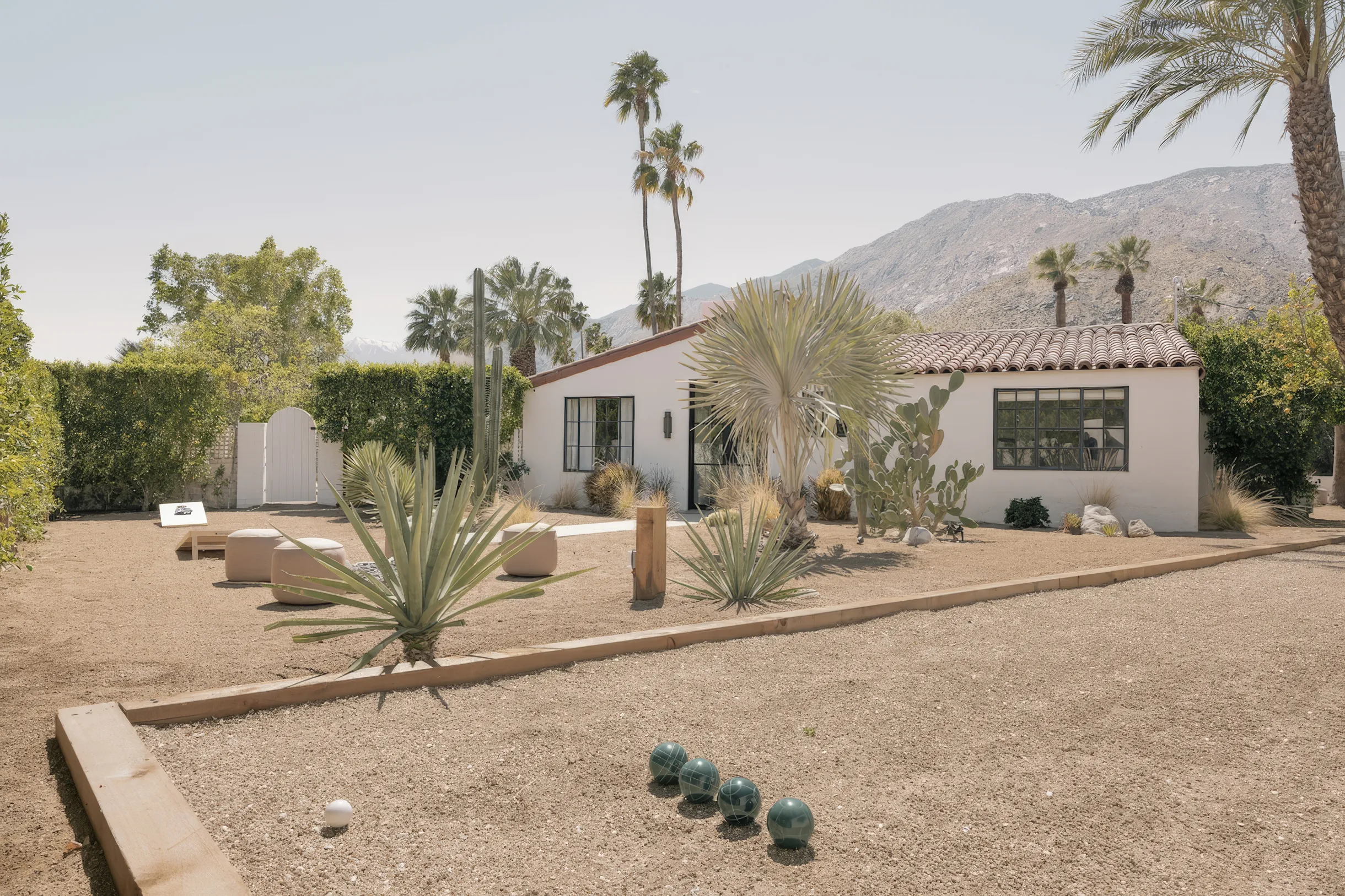 Wander Palm Springs Estate