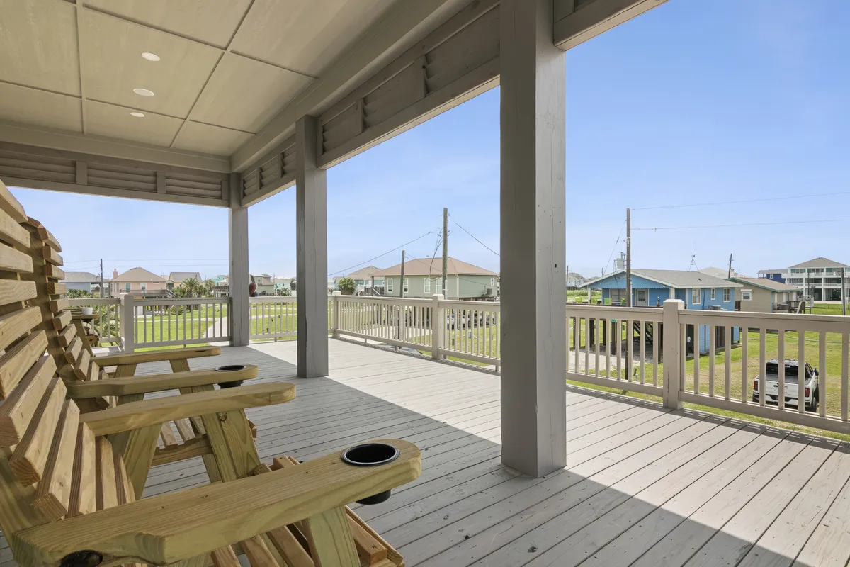 Wander Crystal Palms