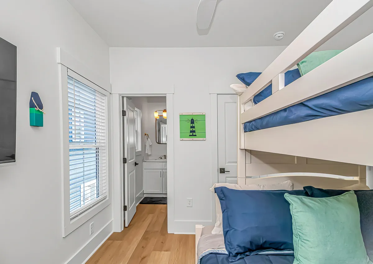 Bedroom 4 image