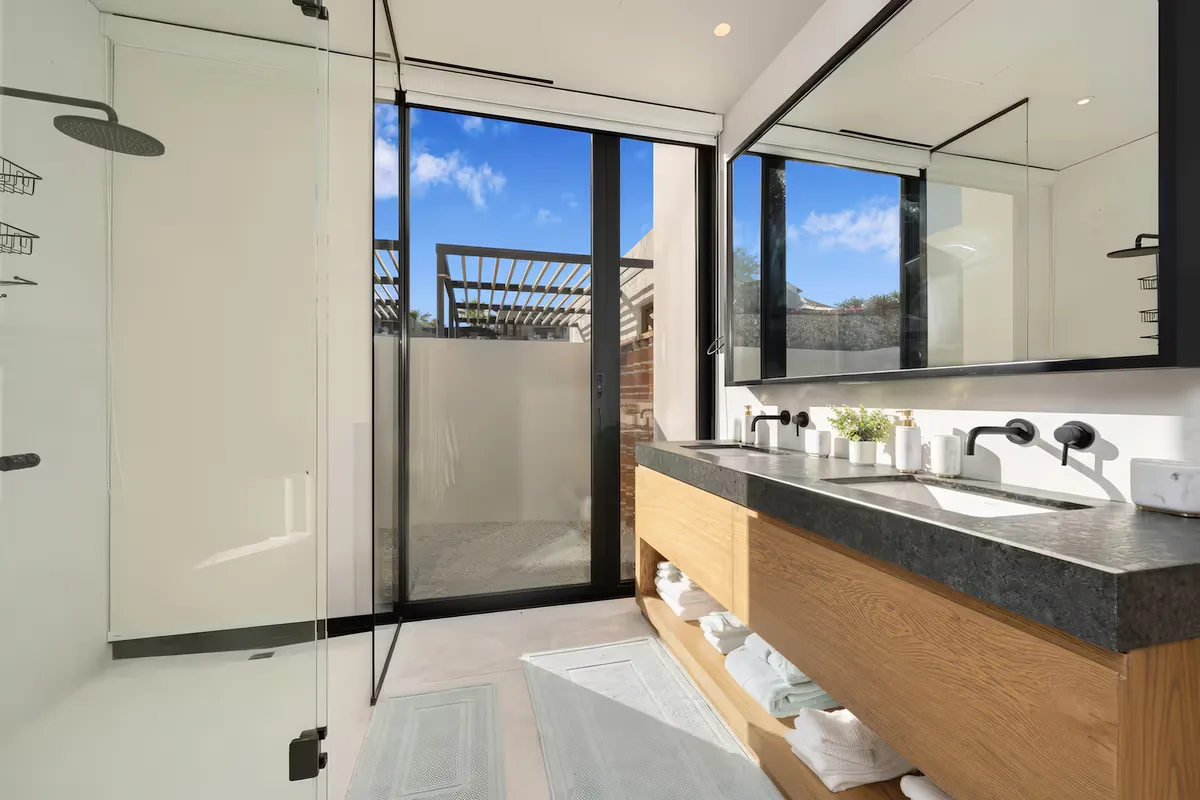 Wander Querencia Modern