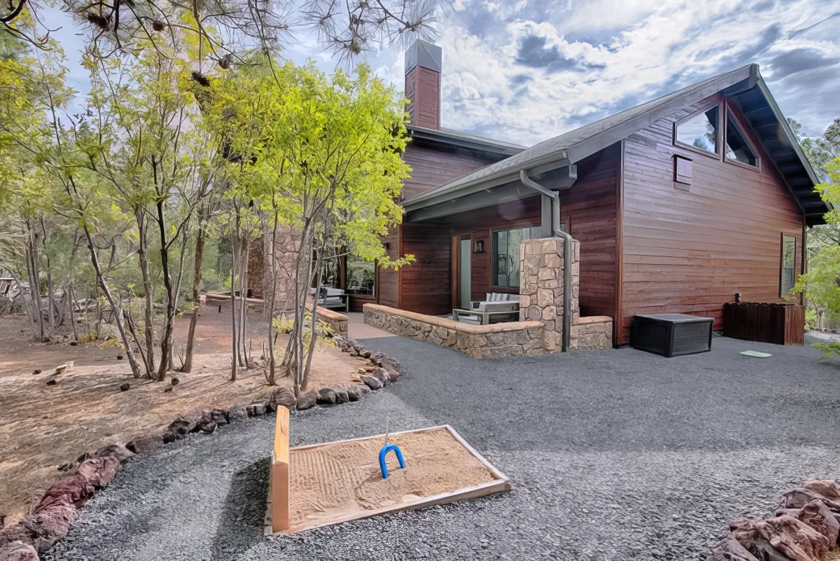 Wander Show Low Retreat #34