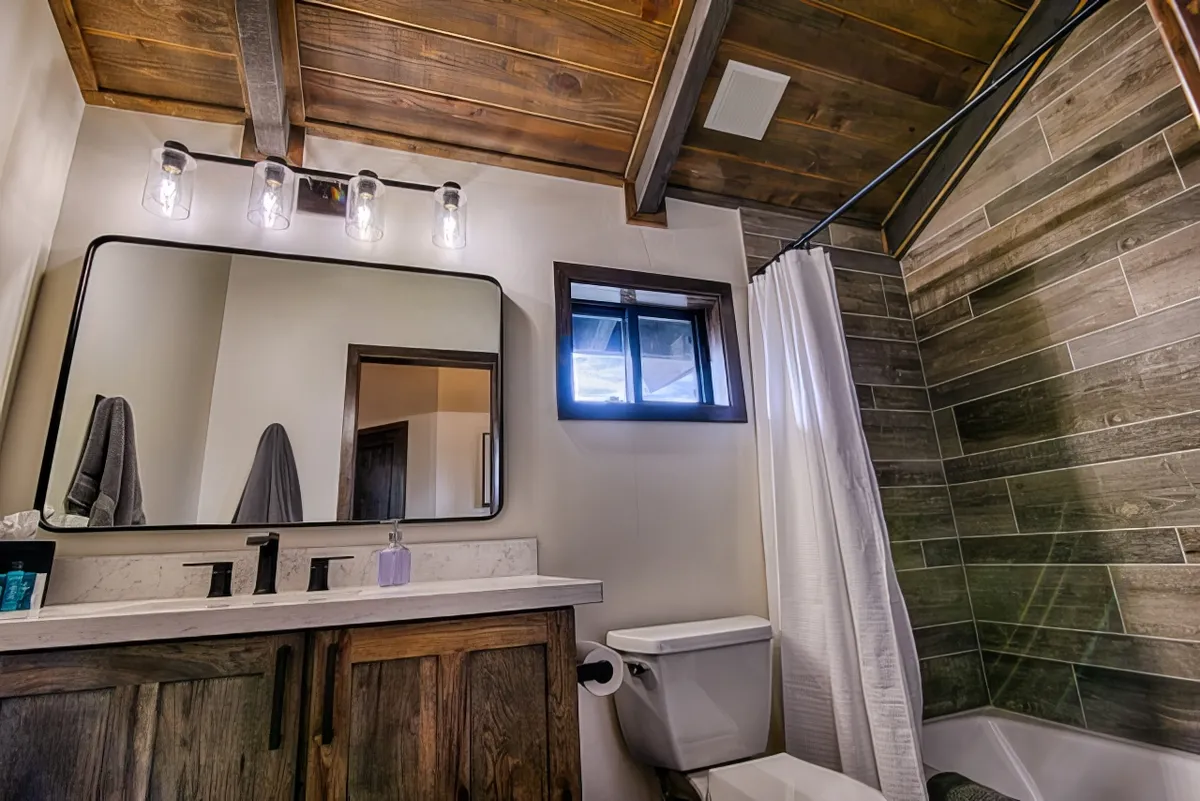 Wander Show Low Retreat #20