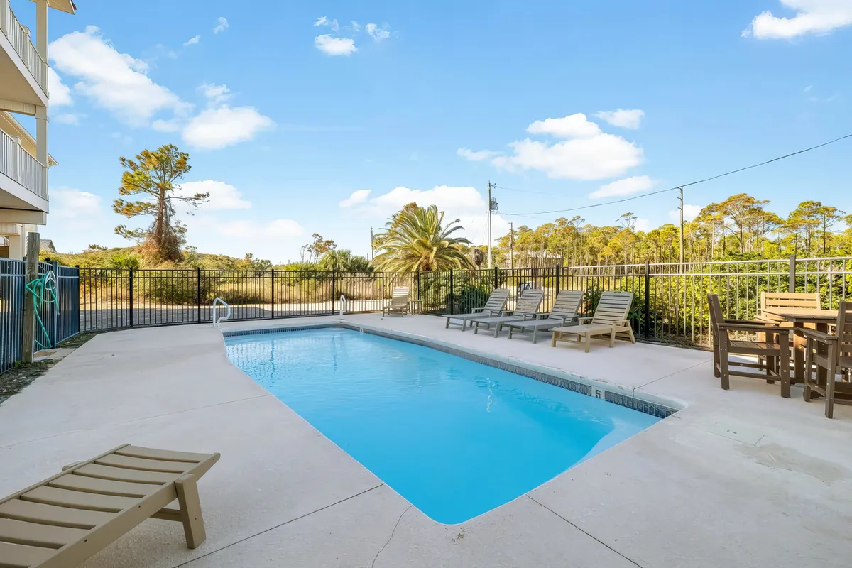 Wander St. George Island Windsong