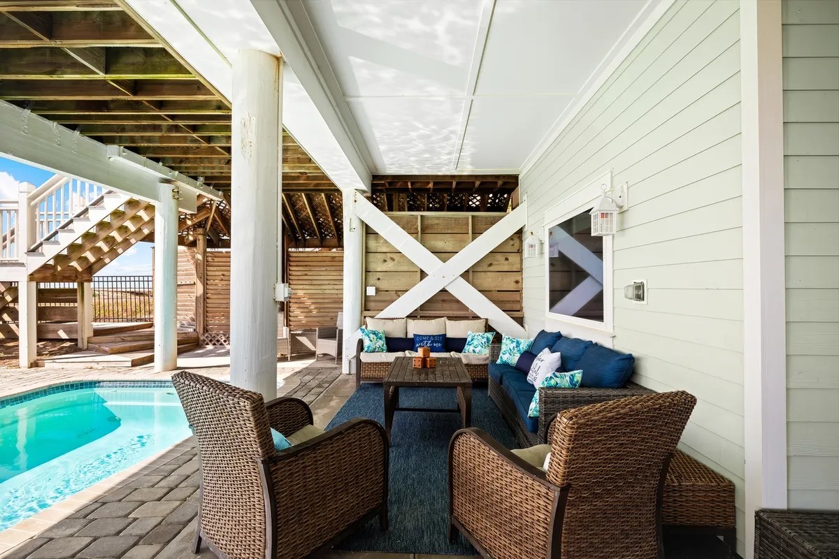 Wander St. George Island Serenity