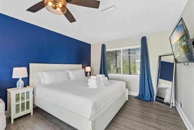 Bedroom 1 image 1