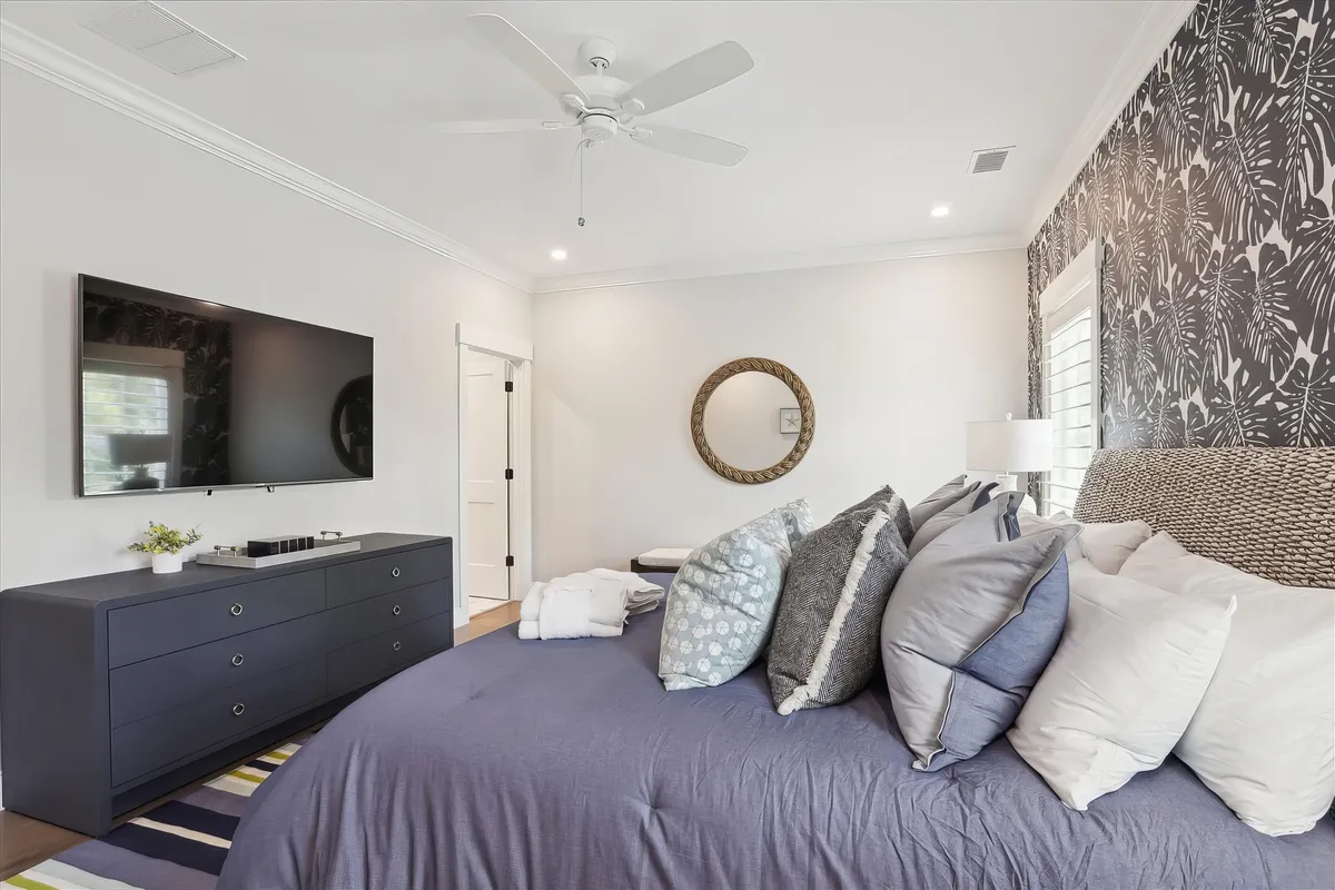 Bedroom 5 image