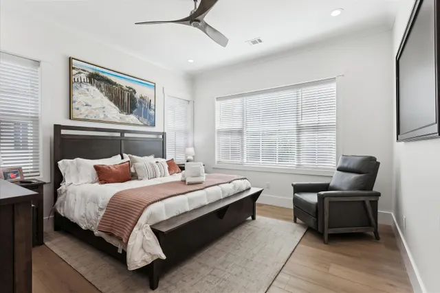 Bedroom 3 image 1