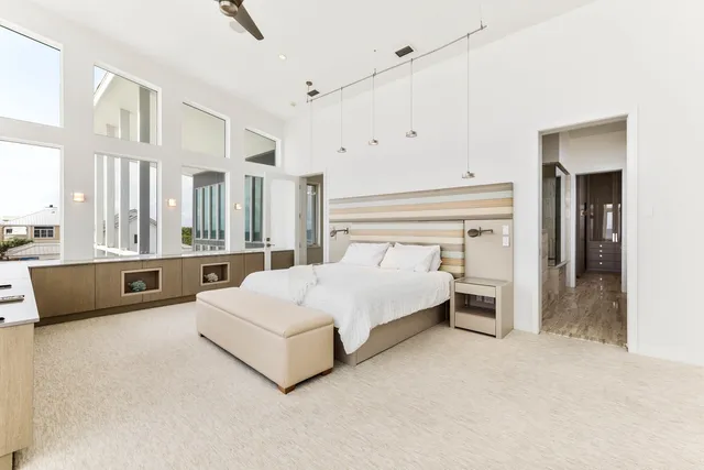 Bedroom 1 image 1