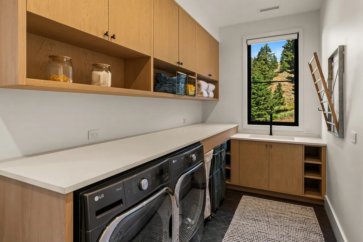 Wander Bozeman Lodge