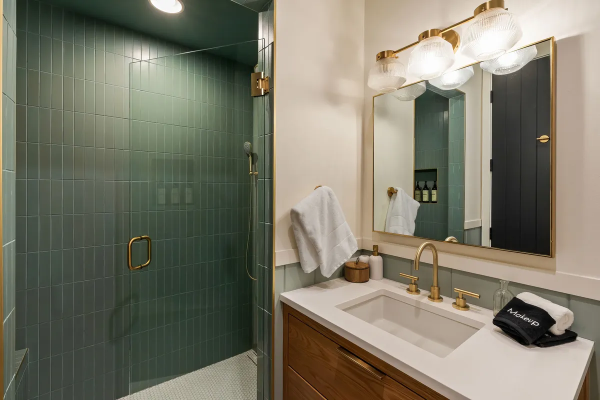 Wander Bozeman Lodge