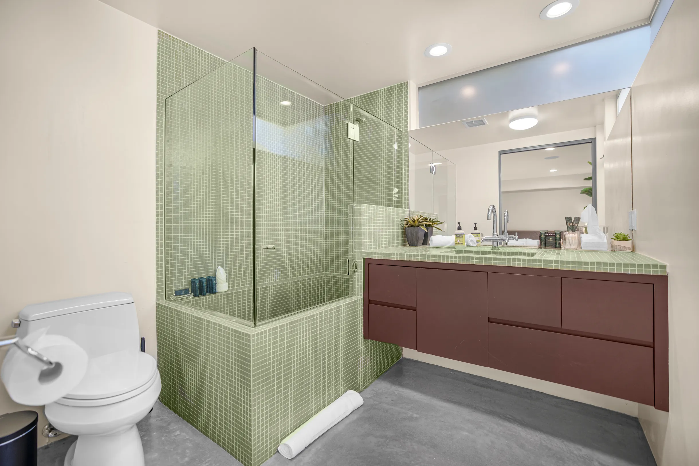 Wander Beverly Hills Garden #18