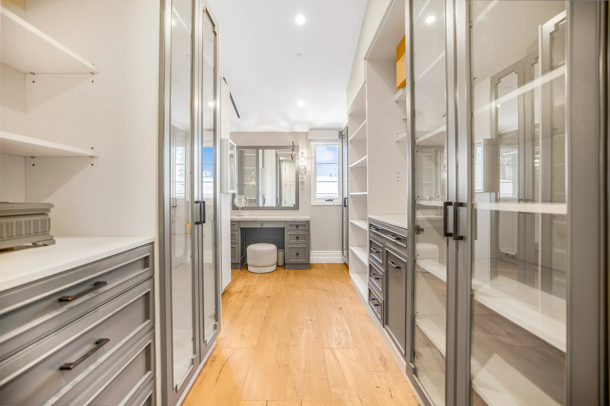 Wander Beverly Hills Glow #53