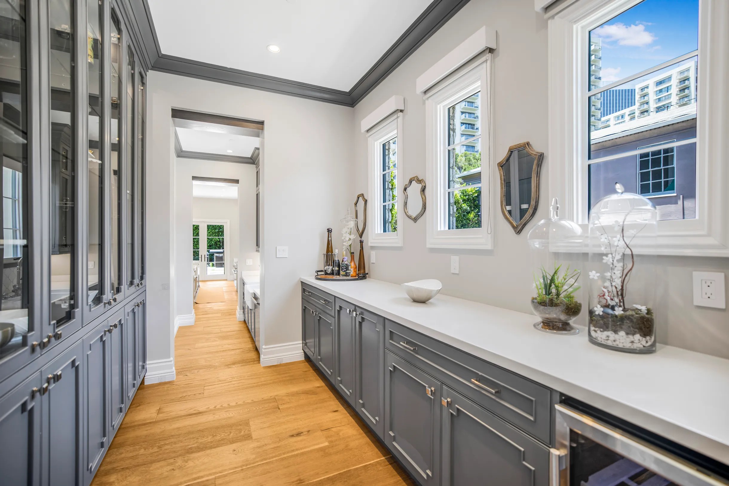 Wander Beverly Hills Glow #67