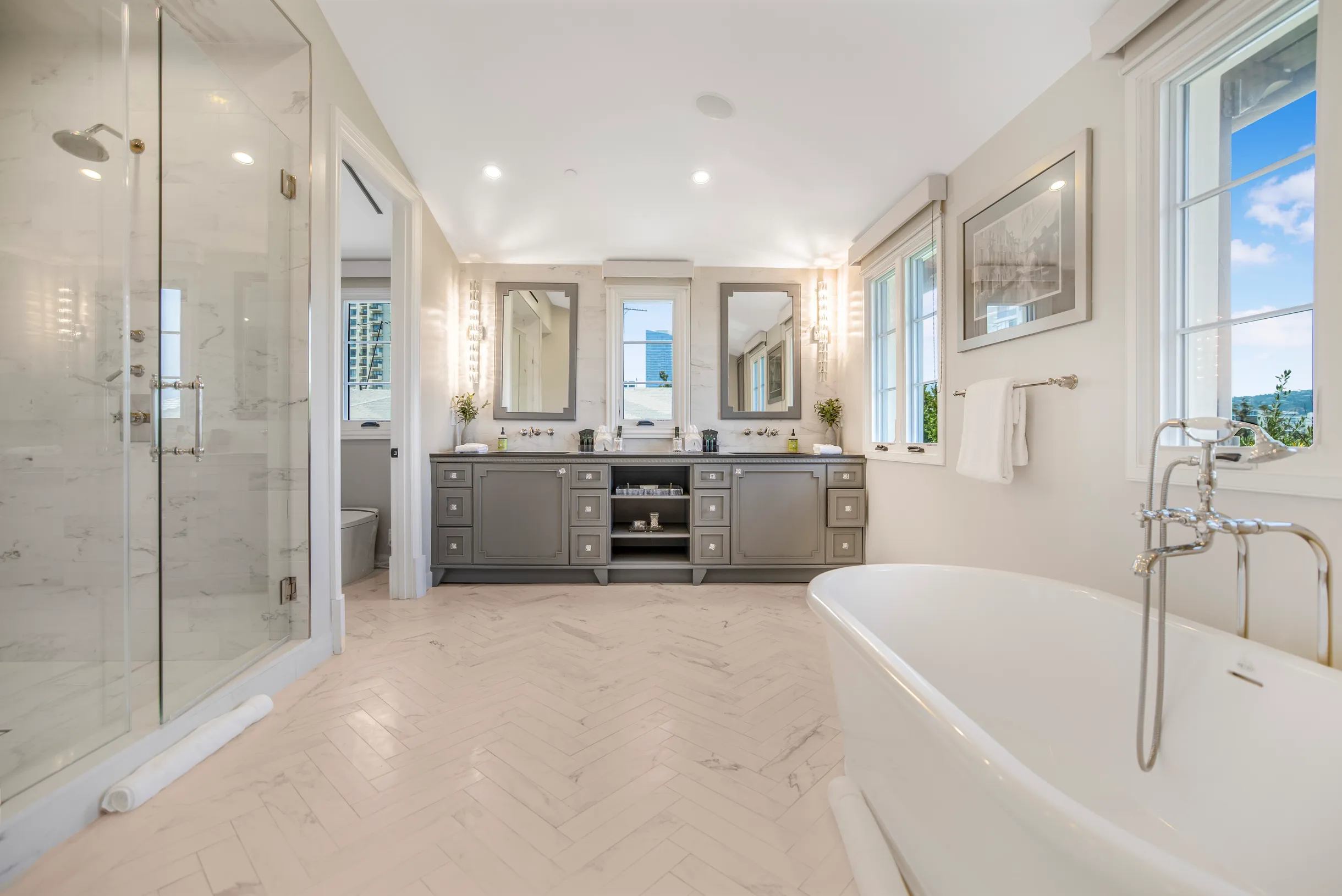 Wander Beverly Hills Glow #42