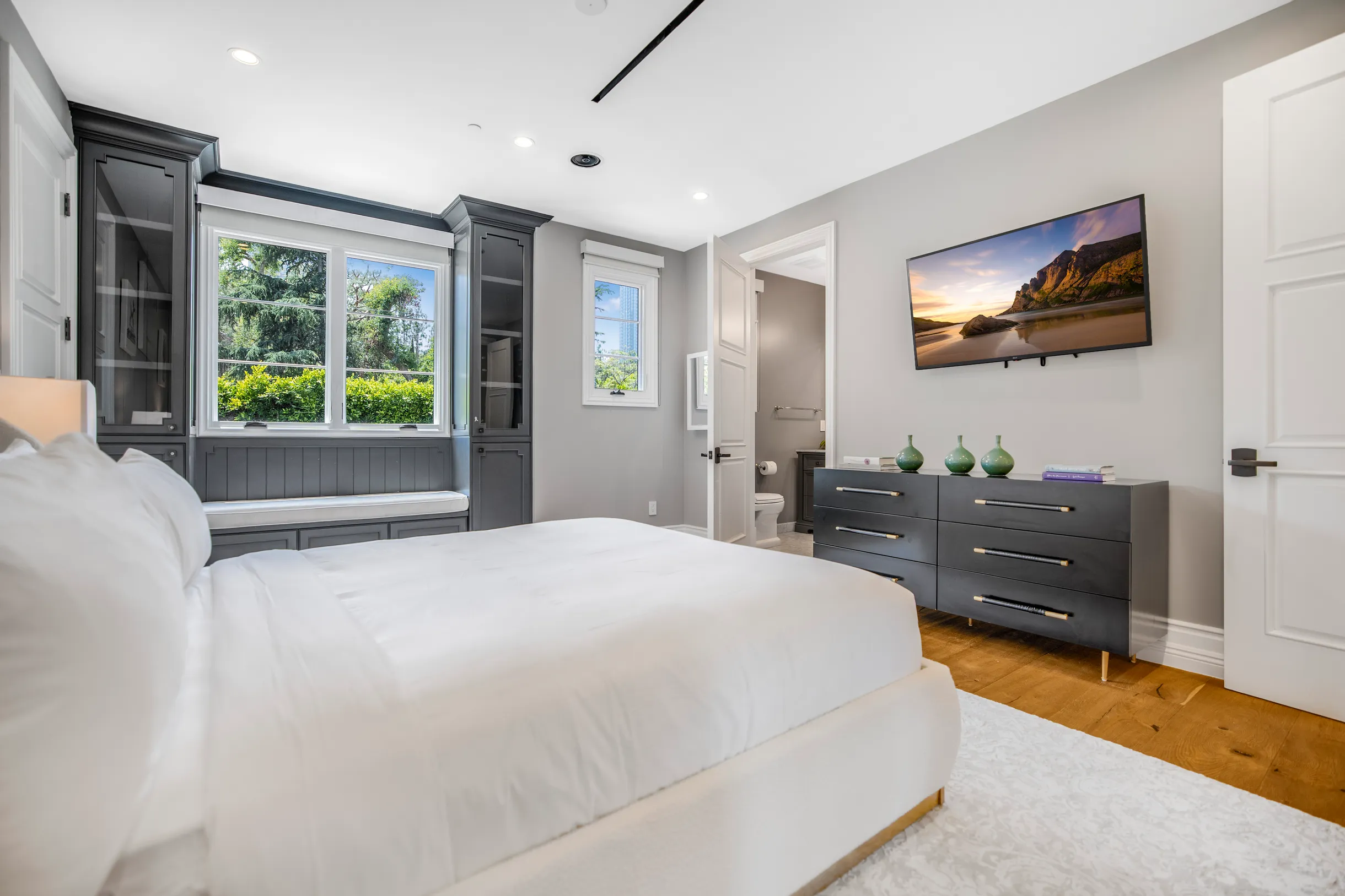 Wander Beverly Hills Glow #37