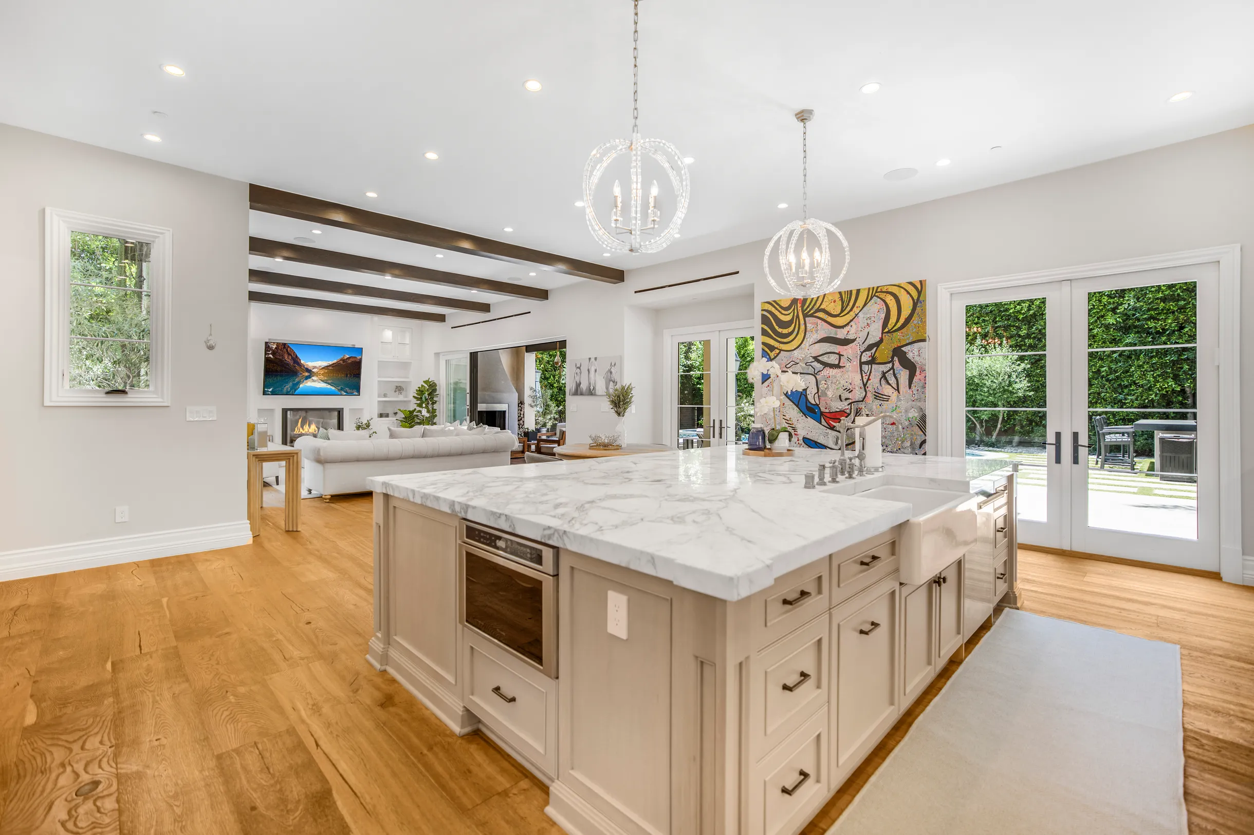 Wander Beverly Hills Glow #48