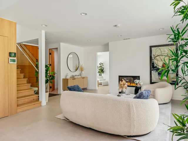 Wander Los Angeles Modern #24