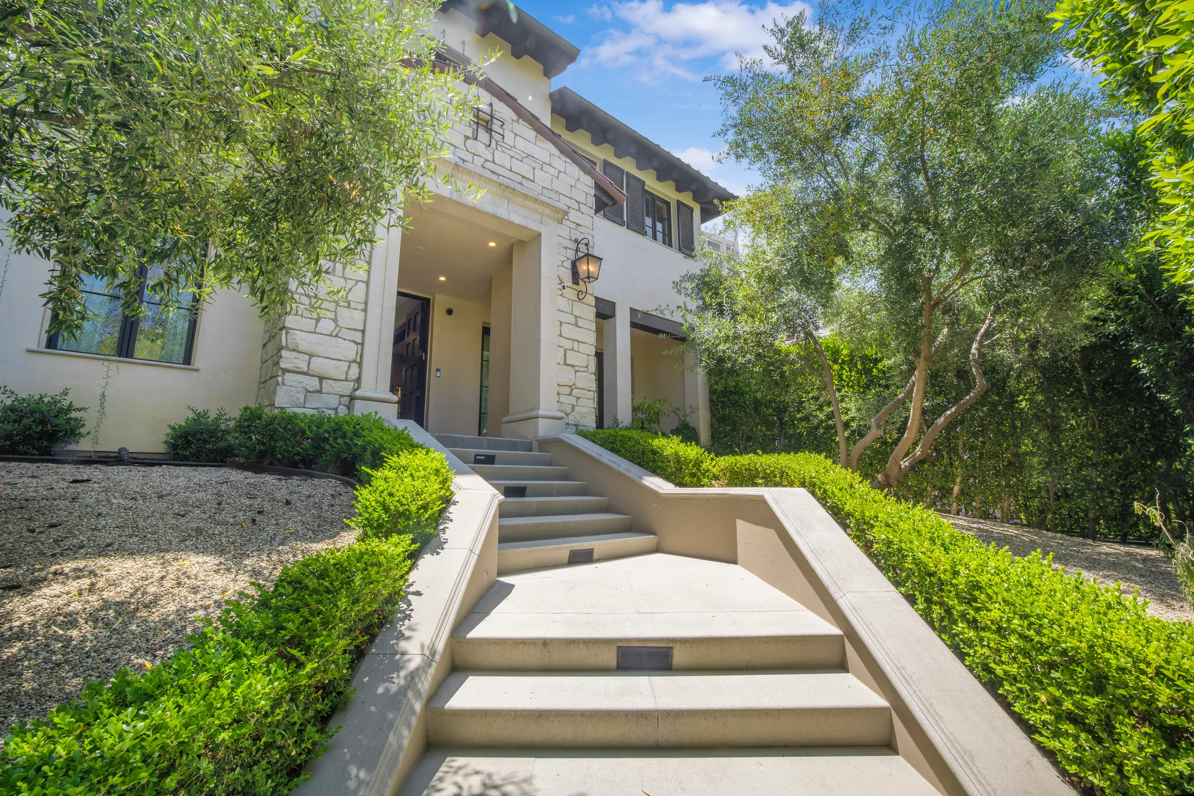 Wander Beverly Hills Glow #51