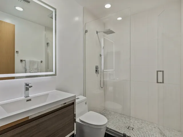 Wander Los Angeles Modern #16