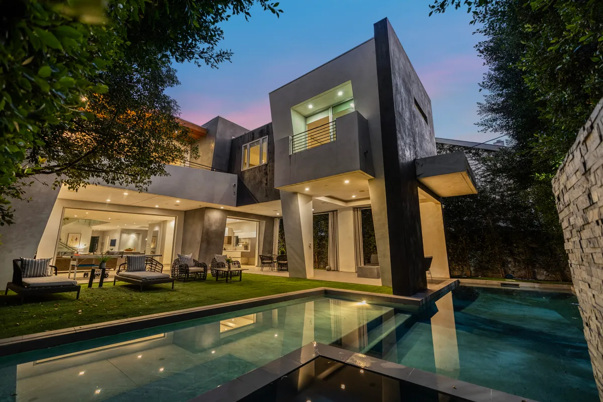 Home in West Hollywood, Los Angeles property photo 2