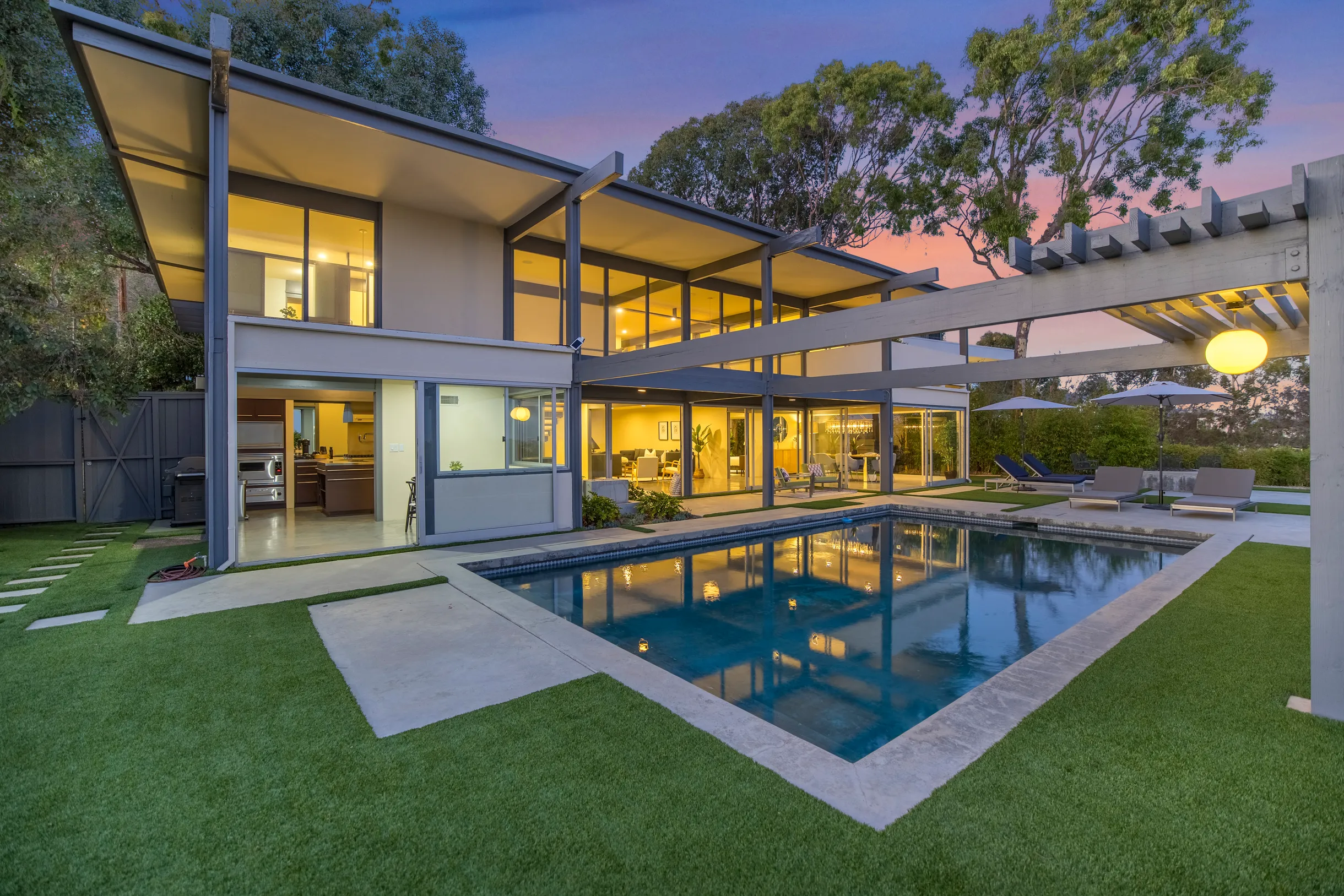 Wander Beverly Hills Garden