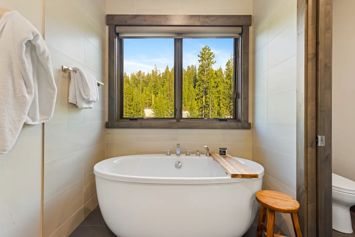 Wander Big Sky Chalet